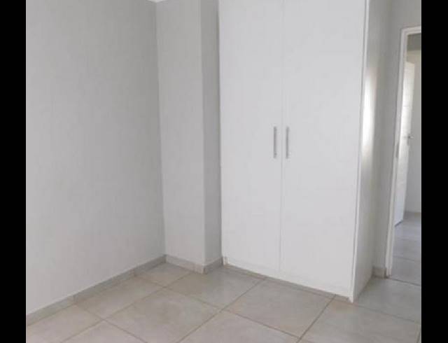 2 BEDROOM PROPERTY TO RENT IN GLEN MARAIS